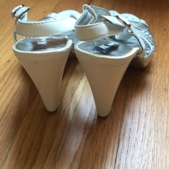 Shoes - Picture 3 of 3